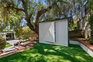 2171 W 26th Pl, Los Angeles, CA 90018 - Photo 25