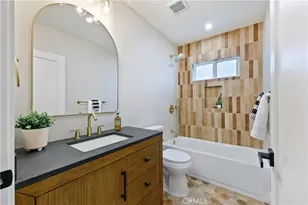 2171 W 26th Pl, Los Angeles, CA 90018 - Photo 55