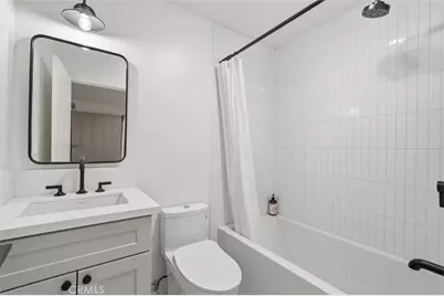 845 11th, Manhattan Beach, CA 90266 - Photo 17