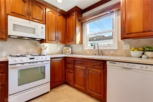 1129 W 9th St, San Pedro, CA 90731 - Photo 17