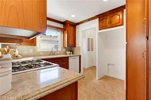 1129 W 9th St, San Pedro, CA 90731 - Photo 17