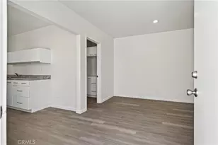 526 534 W 47th St, Los Angeles, CA 90037 - Photo 7