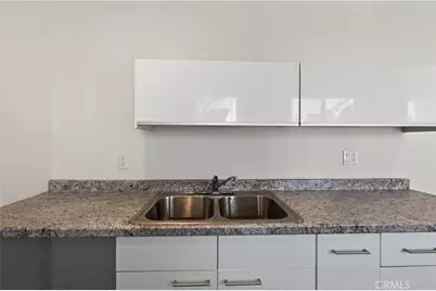 526 534 W 47th St, Los Angeles, CA 90037 - Photo 9