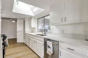 2550 Pacific Coast Hwy, Torrance, CA 90505 - Photo 11