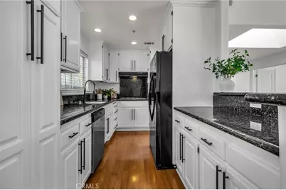 2514 Vanderbilt Lane #C, Redondo Beach, CA 90278 - Photo 33