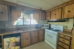 300 E Arbor St, Long Beach, CA 90805 - Photo 7