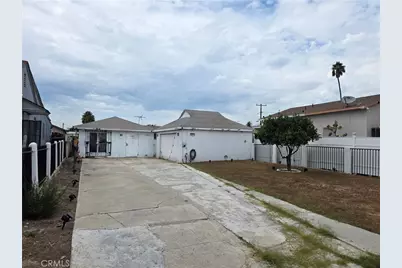 10613 S Felton Avenue, Inglewood, CA 90304 - Photo 1