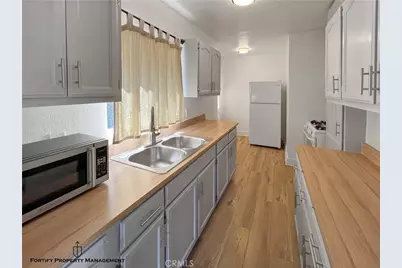 3956 W 27th Street, Los Angeles, CA 90018 - Photo 13