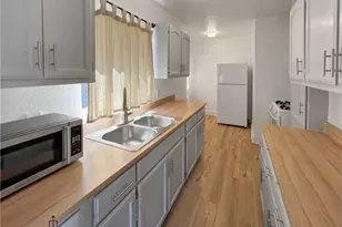 3956 W 27th St, Los Angeles, CA 90018 - Photo 13