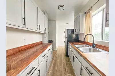 3956 W 27th Street, Los Angeles, CA 90018 - Photo 11
