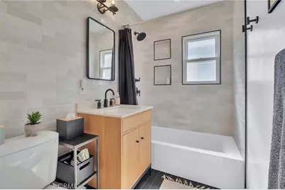719 N Maria Avenue, Redondo Beach, CA 90277 - Photo 17