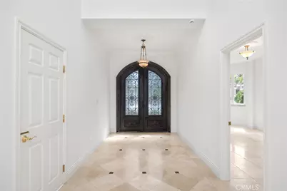 1627 Gates Avenue, Manhattan Beach, CA 90266 - Photo 3