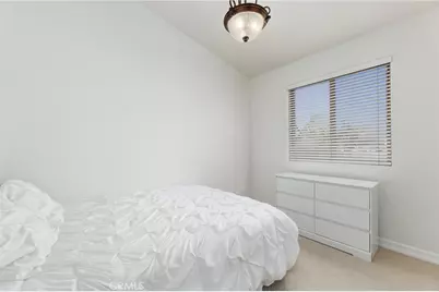 1551 Artesia Boulevard #4, Manhattan Beach, CA 90266 - Photo 29