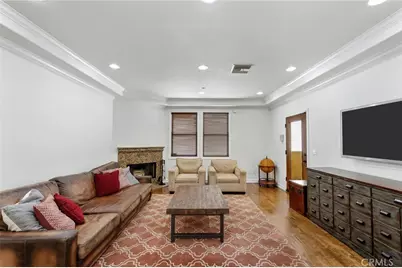 1551 Artesia Boulevard #4, Manhattan Beach, CA 90266 - Photo 13