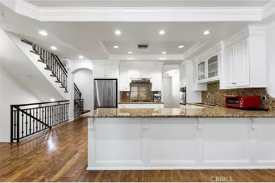 1551 Artesia Boulevard #4, Manhattan Beach, CA 90266 - Photo 7