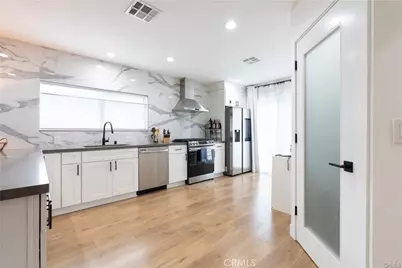 135 N Vendome Street, Los Angeles, CA 90026 - Photo 5