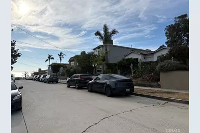 735 Longfellow Avenue, Hermosa Beach, CA 90254 - Photo 3