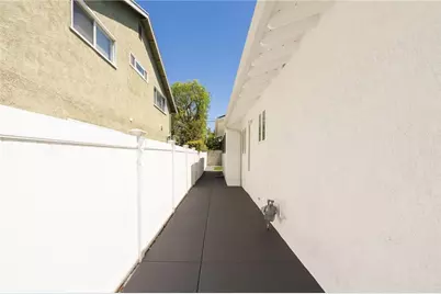 23508 Carlow Road, Torrance, CA 90505 - Photo 49