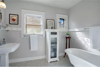 1376 W 10th, Los Angeles, CA 90732 - Photo 19