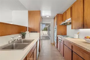 1142 Ronda, Manhattan Beach, CA 90266 - Photo 7