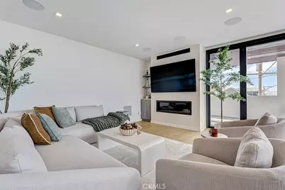 218 14th Street, Manhattan Beach, CA 90266 - Photo 3