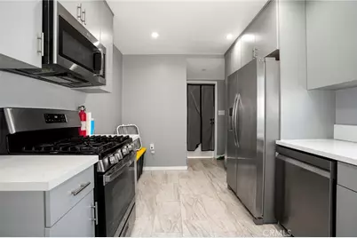 2922 W 74th Street, Los Angeles, CA 90043 - Photo 11