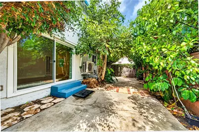 920 N Grand, Los Angeles, CA 90731 - Photo 31