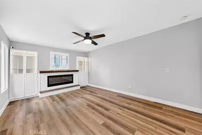 920 N Grand, Los Angeles, CA 90731 - Photo 9