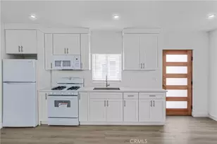 162 W 65th St, Los Angeles, CA 90003 - Photo 17