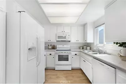 732 Hermosa Avenue, Hermosa Beach, CA 90254 - Photo 15