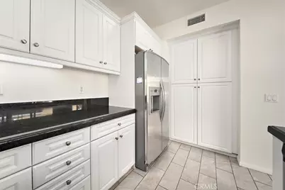 1800 Oak Street #319, Torrance, CA 90501 - Photo 17