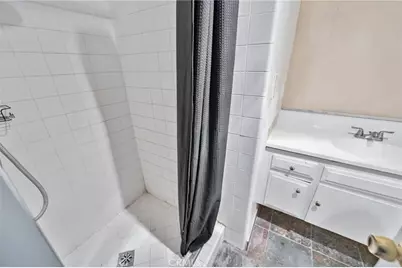 145 W Hillcrest Boulevard, Inglewood, CA 90301 - Photo 13