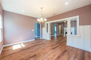2041 W 29th Pl, Los Angeles, CA 90018 - Photo 23