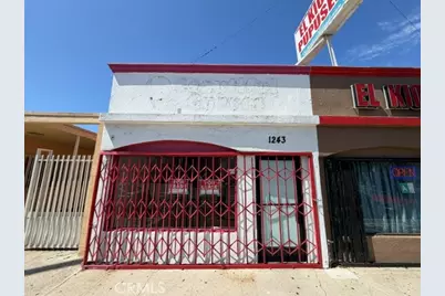1243 N Avalon Boulevard, Los Angeles, CA 90744 - Photo 1