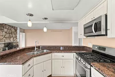 18517 Illinois Court, Torrance, CA 90504 - Photo 11