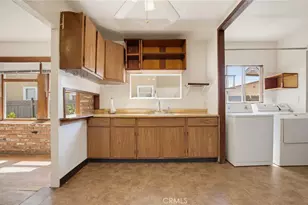 2637 S Pacific Ave, San Pedro, CA 90731 - Photo 13