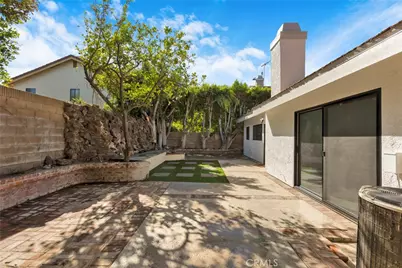 5922 Julian Lane, Tarzana, CA 91356 - Photo 27