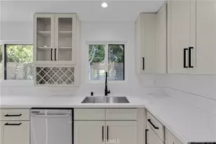 5922 Julian Ln, Tarzana, CA 91356 - Photo 11