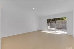 5922 Julian Ln, Tarzana, CA 91356 - Photo 25