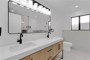 5922 Julian Ln, Tarzana, CA 91356 - Photo 17