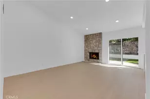 5922 Julian Ln, Tarzana, CA 91356 - Photo 7