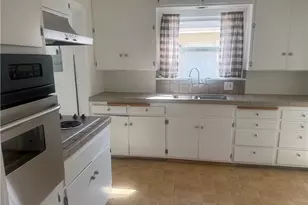 1056 W 8th St, San Pedro, CA 90731 - Photo 7