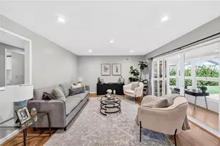 22817 Burbank Blvd, Woodland Hills, CA 91367 - Photo 17