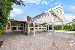 22817 Burbank Blvd, Woodland Hills, CA 91367 - Photo 39