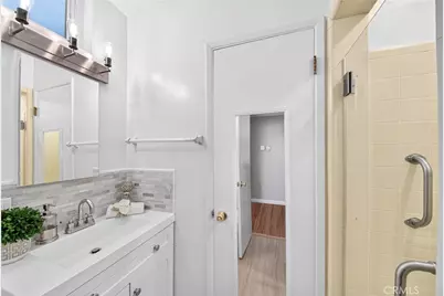 22817 Burbank Boulevard, Woodland Hills, CA 91367 - Photo 35