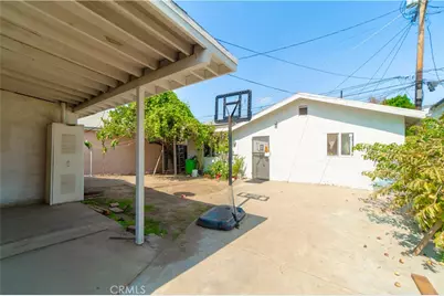 163 E 109th Place, Los Angeles, CA 90061 - Photo 15