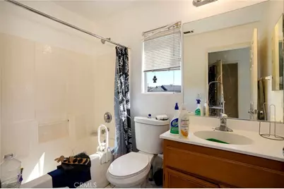 893 W Kemp Court, Compton, CA 90220 - Photo 23