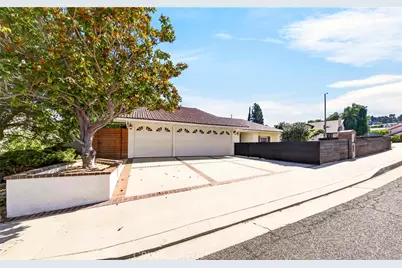 26582 Academy, Palos Verdes Peninsula, CA 90274 - Photo 1