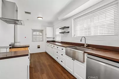 8319 S Van Ness Avenue, Inglewood, CA 90305 - Photo 13