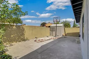 20215 Tajauta, Carson, CA 90746 - Photo 7